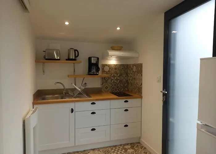 'chez Joseph Et Cie' -8 Mn Du Puy Du Fou *